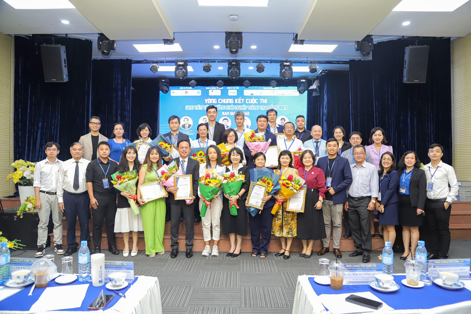 Chế phẩm sinh học từ lá bàng thay thế kháng sinh trong nuôi thuỷ sản giành giải Quán quân của cuộc thi Sinh viên với Ý tưởng Khởi nghiệp Sáng tạo năm 2023